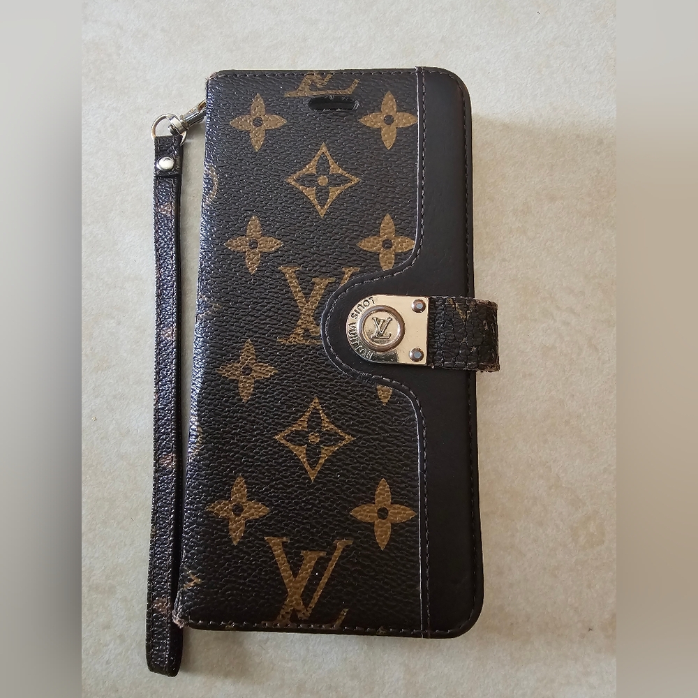 Louis Vuitton iPhone 11 Pro Max wallet phone case